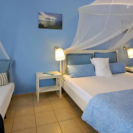 Aparthotel Oasis By The Sea Chiliadou (Fokida)