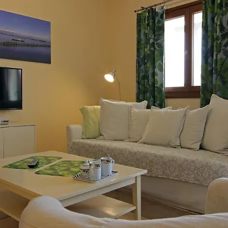 Oasis By The Sea Aparthotel