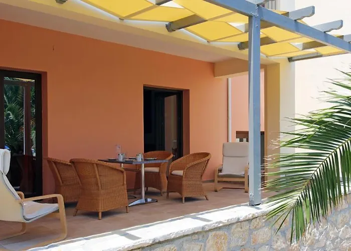 Oasis By The Sea Aparthotel Chiliadou (Fokida)