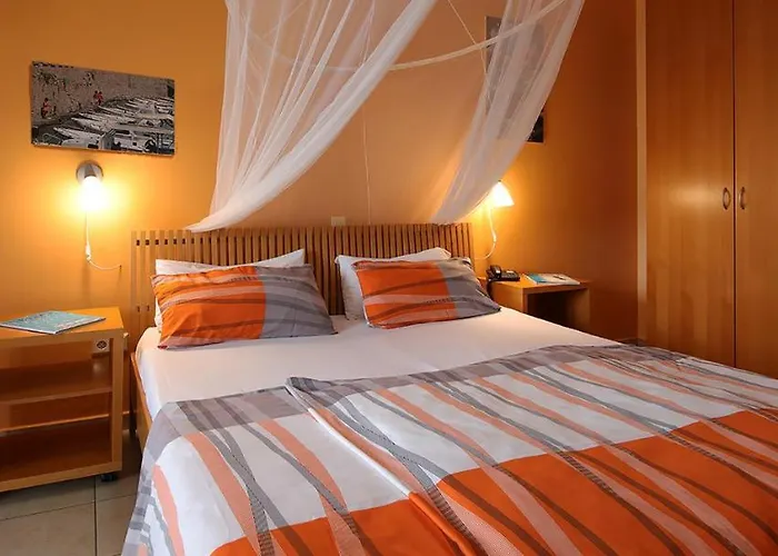 Aparthotel Oasis By The Sea